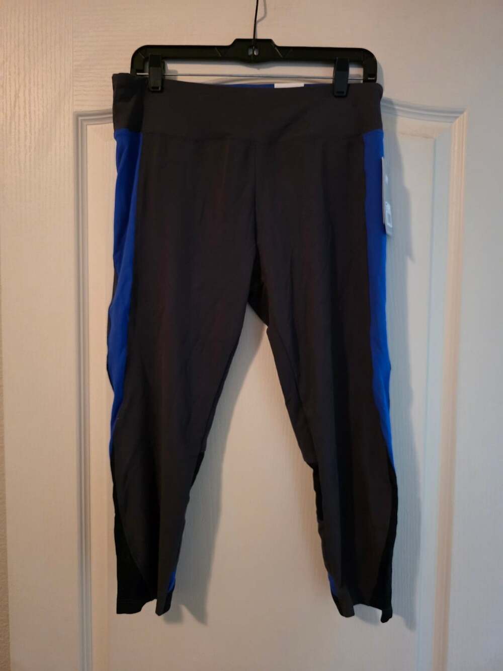 NWT Marika Ava Performance Capri Size XL Nine Iron Blue Leggings Workout Wear